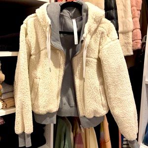 Lululemon faux shearling zip cropped hoodie size M